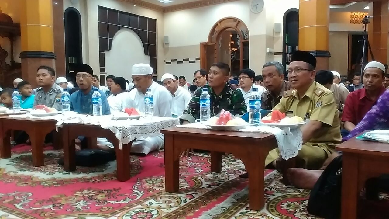 Khataman Kitab Syarah Asmaul Husna PC LDII Kecamatan Sukolilo dihadiri Forpimka.
