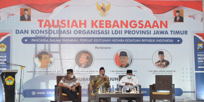 Tausiyah Kebangsaan LDII bekerjasama MUI dan Polda Jawa Timur di Aula Pondok Sabilurrosyidin Annur, Gayungan, Surabaya, Minggu (20/6).